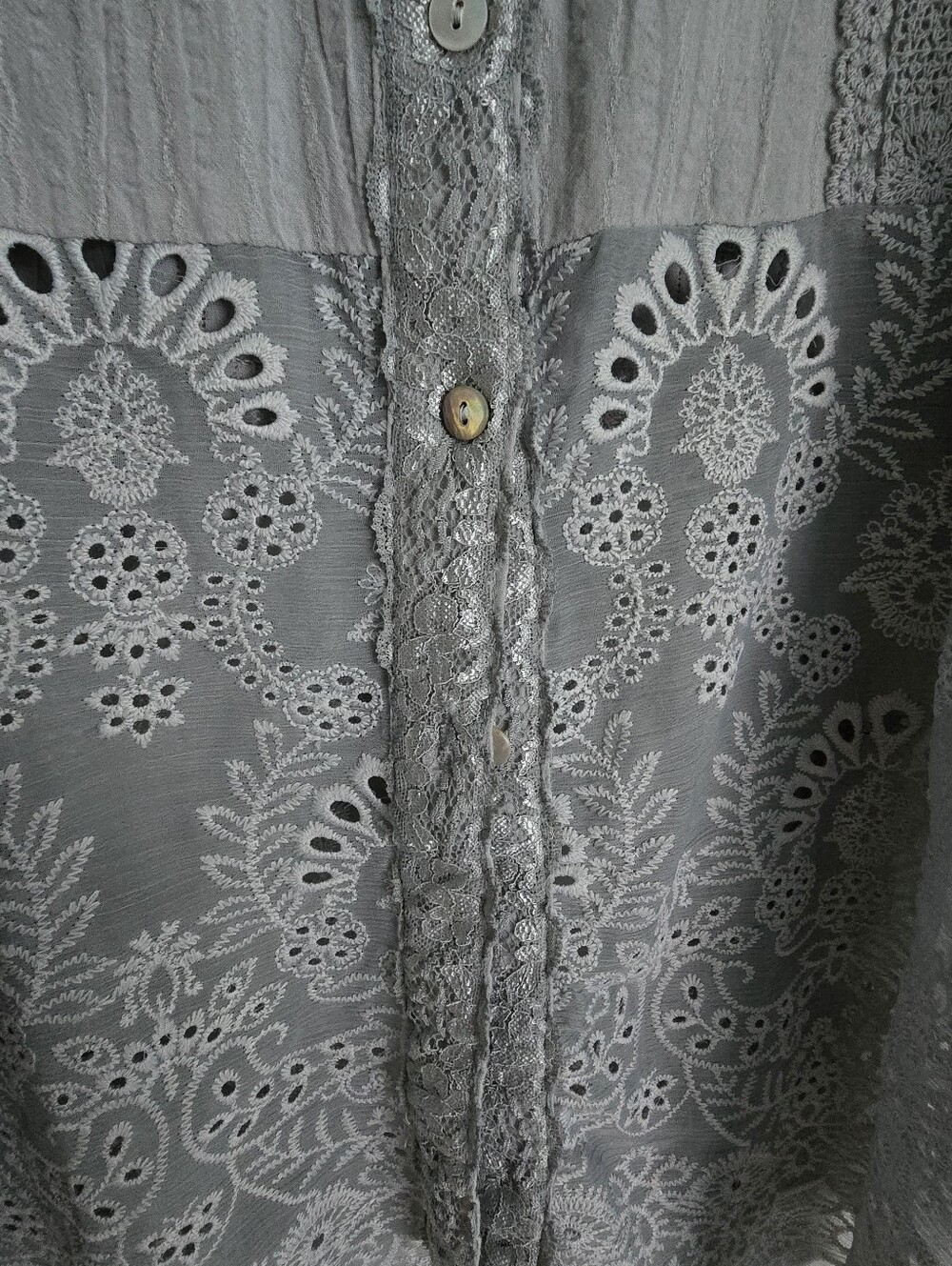 Light Grey Lace Trim Tunic Dress By POL - size L - Picture 9 of 13
